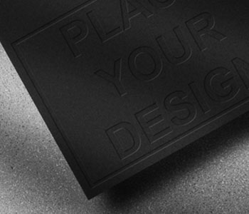 一個黑色的刻有“放置您的設計”字樣的盒子。